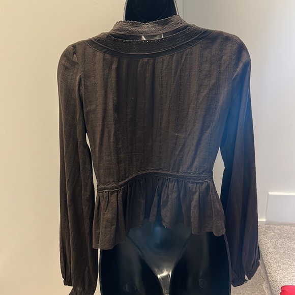 Woman’s FREE PEOPLE Blouse - Picture 3 of 4